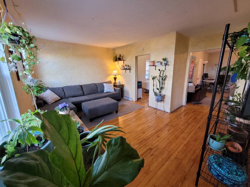 Apartment for rent at 617 E 9th St #B, Duluth, MN 55805