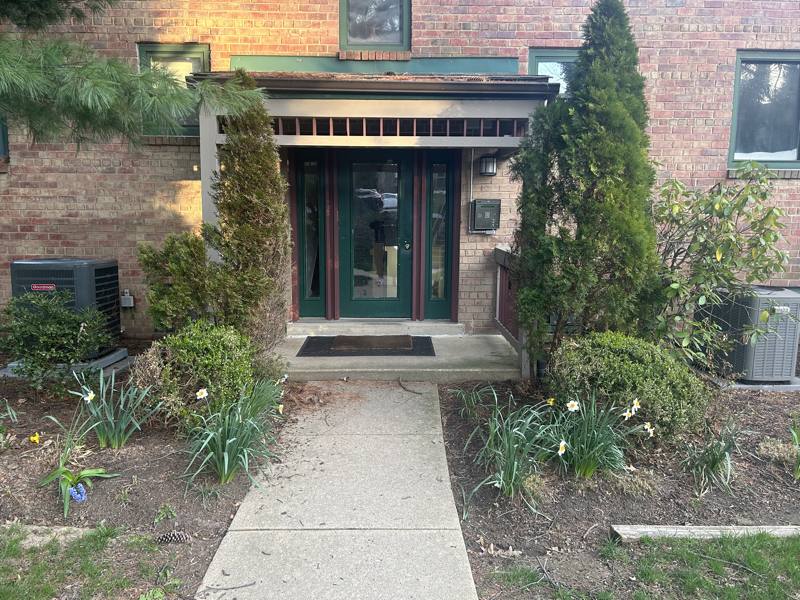 Apartment for rent at 103 Paladin Dr, Wilmington, DE 19802