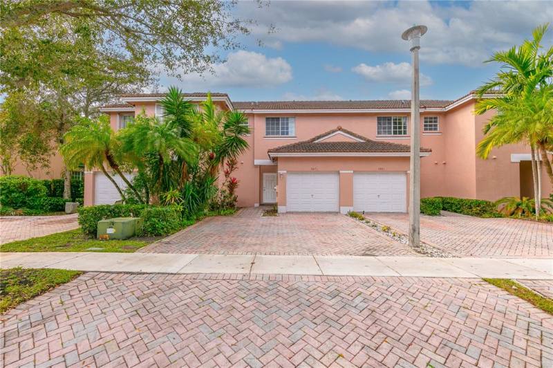 Townhouse for rent at 3871 NW 91st Terrace, Fort Lauderdale, FL 33351