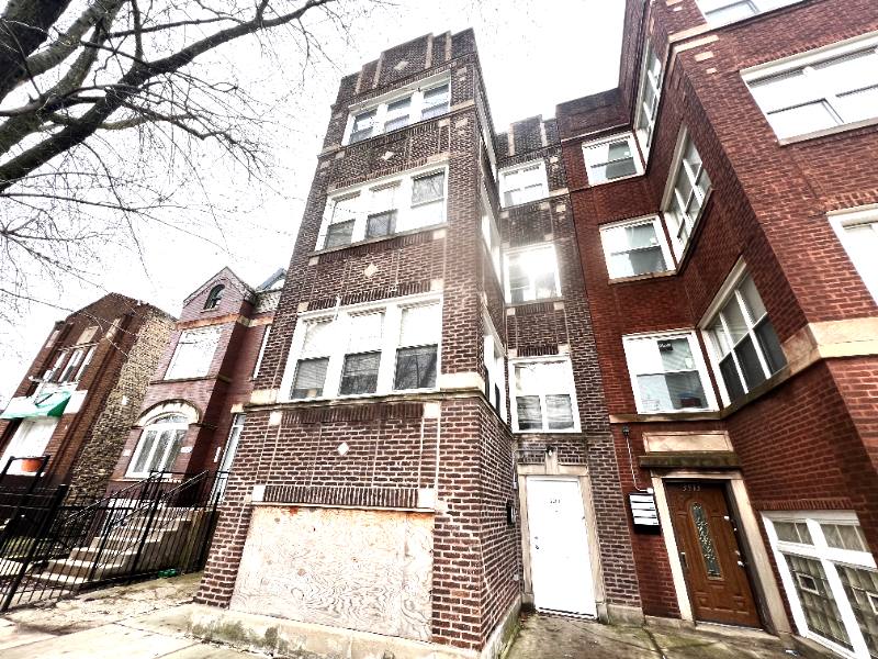 Apartment for rent at 3911 W 14th St #3, Chicago, IL 60623