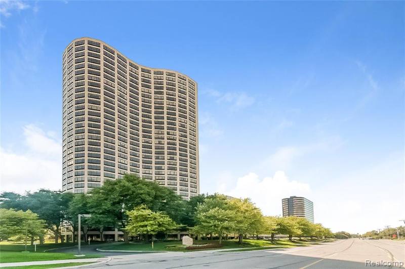 Condo for rent at 5000 Town Center #901, Southfield, MI 48075