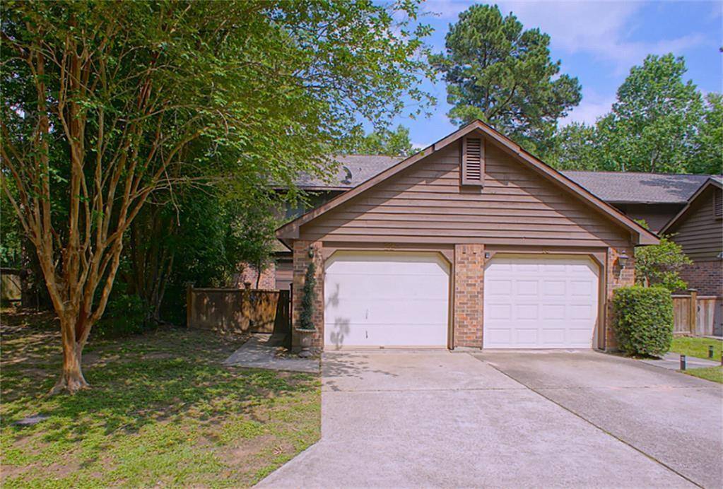 Townhouse for rent at 22 Willowwood Circle, Spring, TX 77381