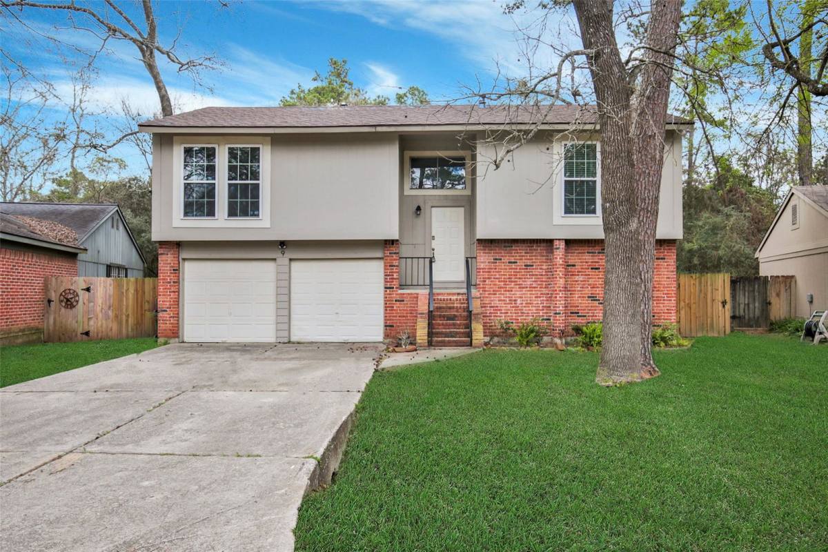 House for rent at 9 Hasting Oak Court, Spring, TX 77381