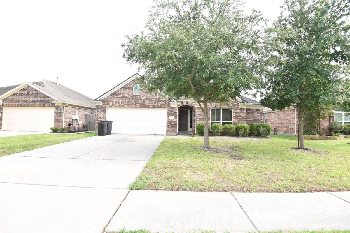 House for rent at 9944 Western Ridge Way, Conroe, TX 77385