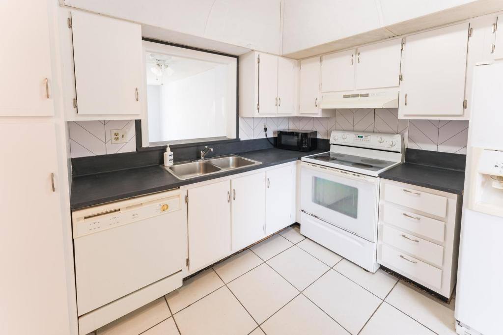 House for rent at 410 NW 68th Ave #205, Fort Lauderdale, FL 33317