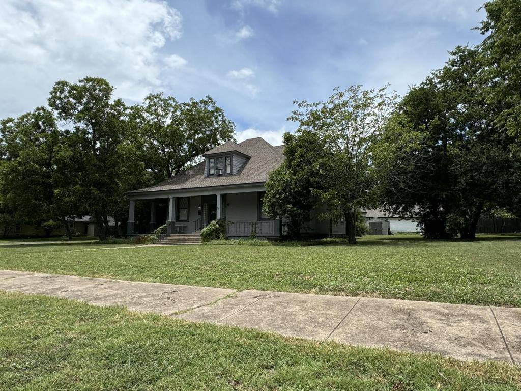 House for rent at 906 N Penelope St, Belton, TX 76513
