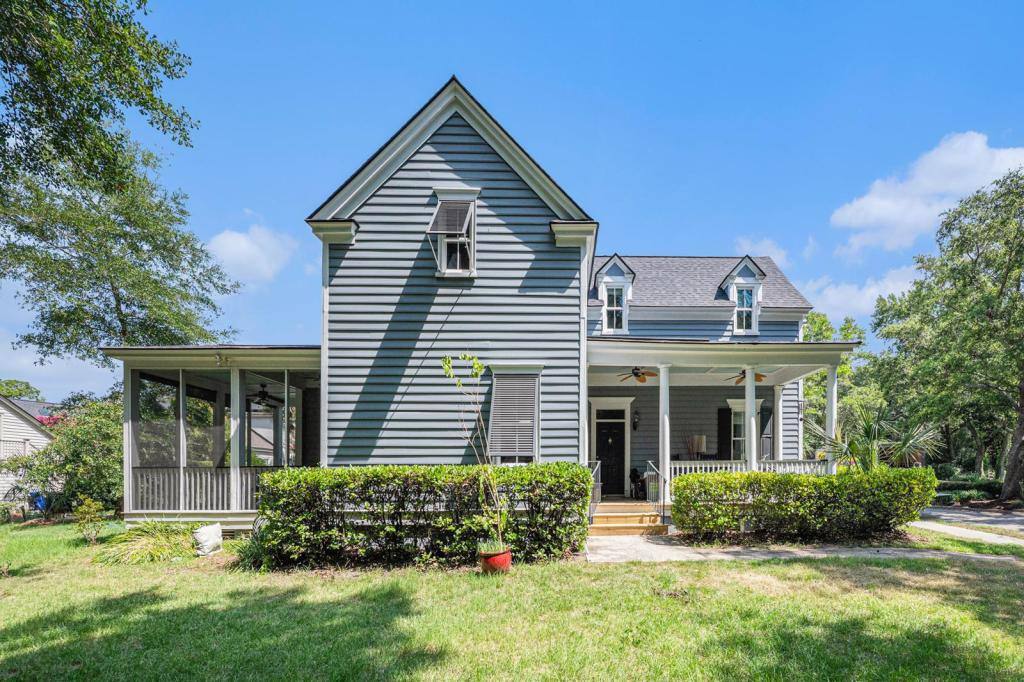 House for rent at 61 Eastlake Rd, Mount Pleasant, SC 29464