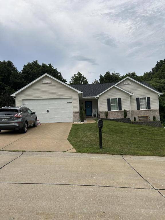 House for rent at 222 Gran Vista Dr, Festus, MO 63028