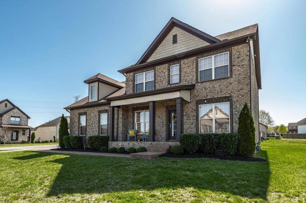 House for rent at 107 Read Tavern Rd, Hendersonville, TN 37075