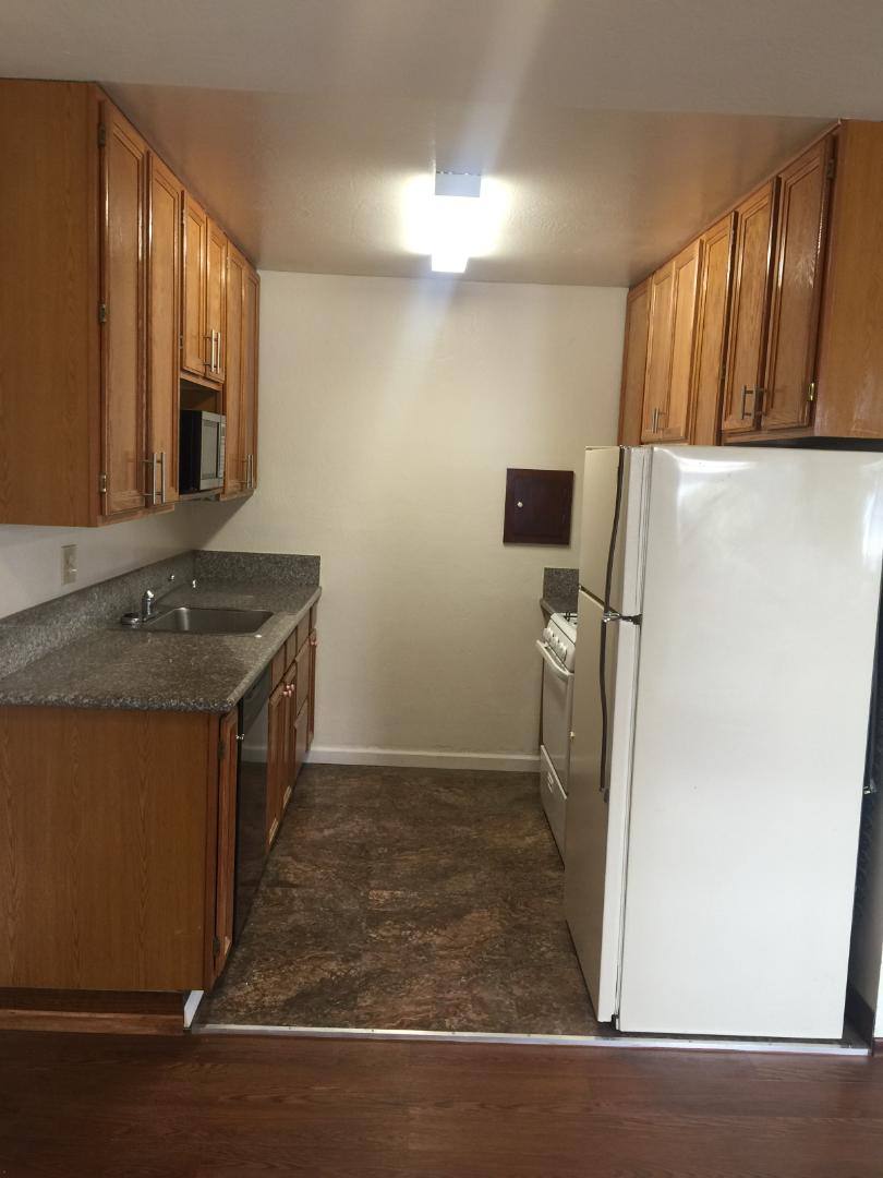 Apartment for rent at 100 Elm St #2, San Mateo, CA 94401