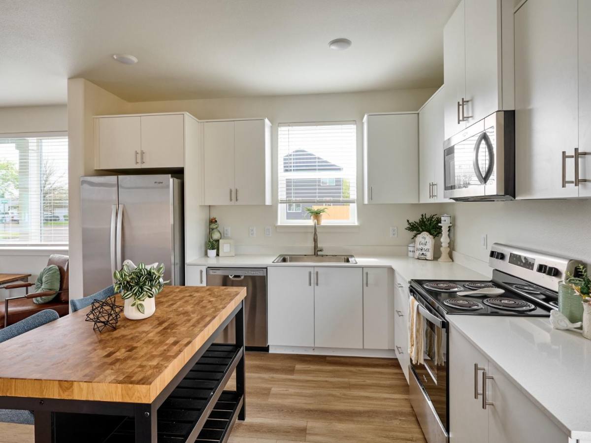 Townhouse for rent at 188 28th Ave SE #17C, Albany, OR 97322