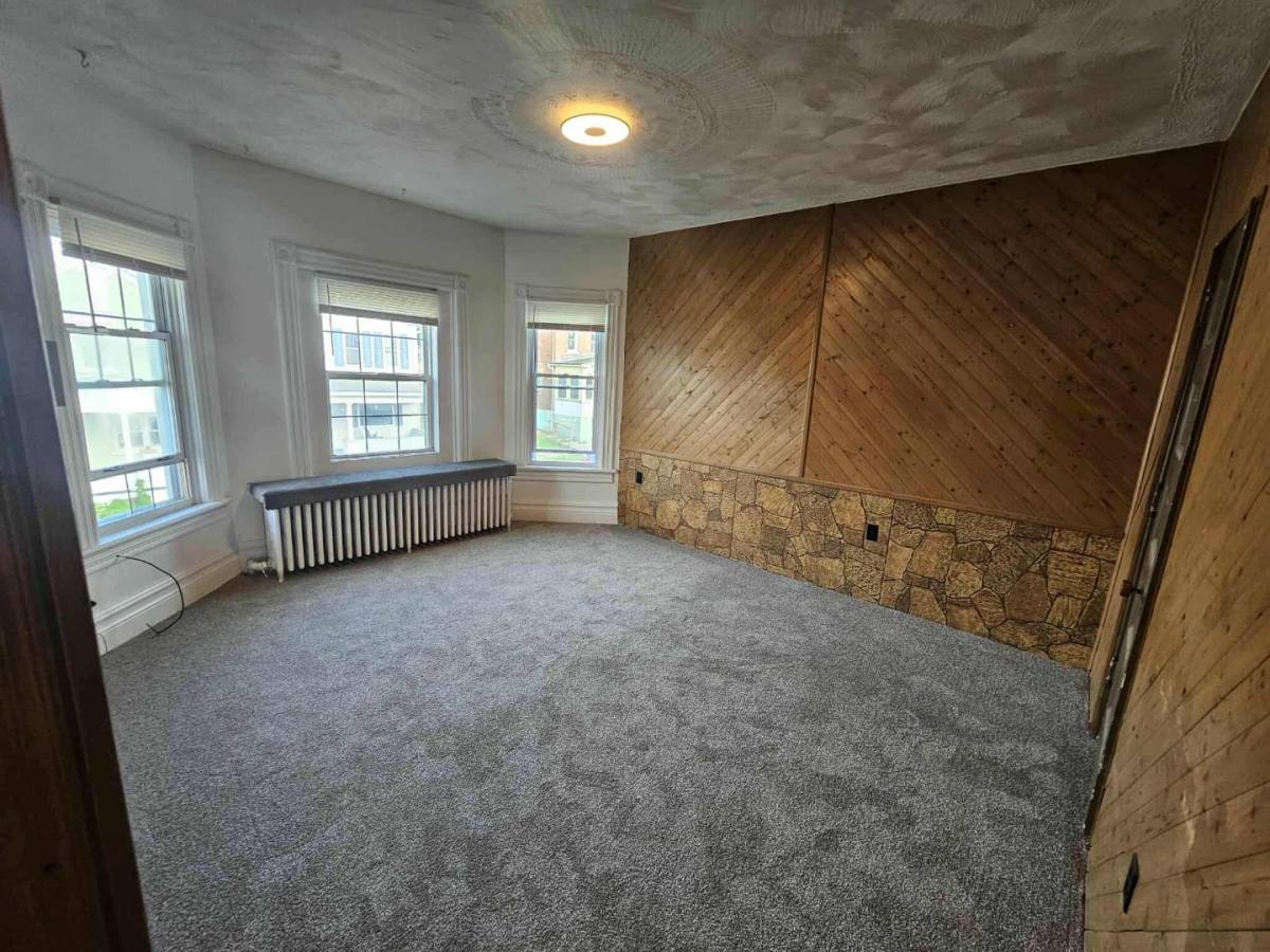 Apartment for rent at 512 2nd Ave #2 Floor, Altoona, PA 16602
