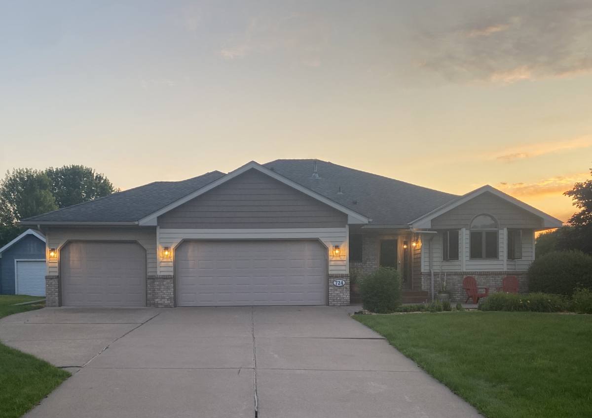 House for rent at 724 4th St NW, Forest Lake, MN 55025
