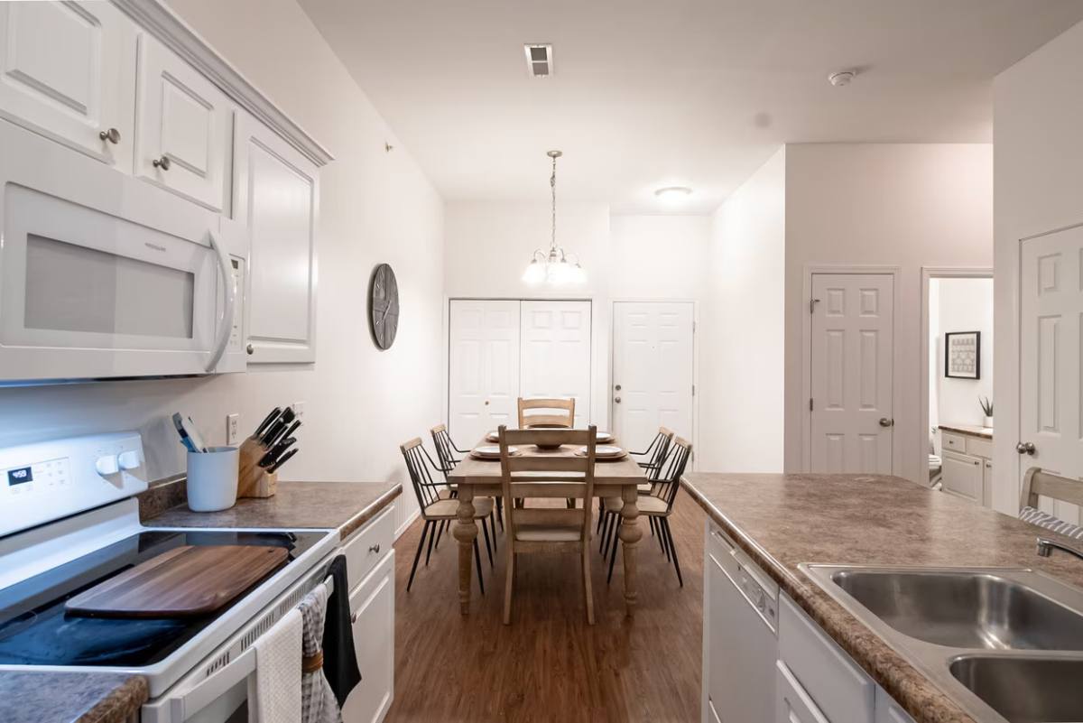 Apartment for rent at Marion Park, 1725 S Marion St, Springfield, MO 65807