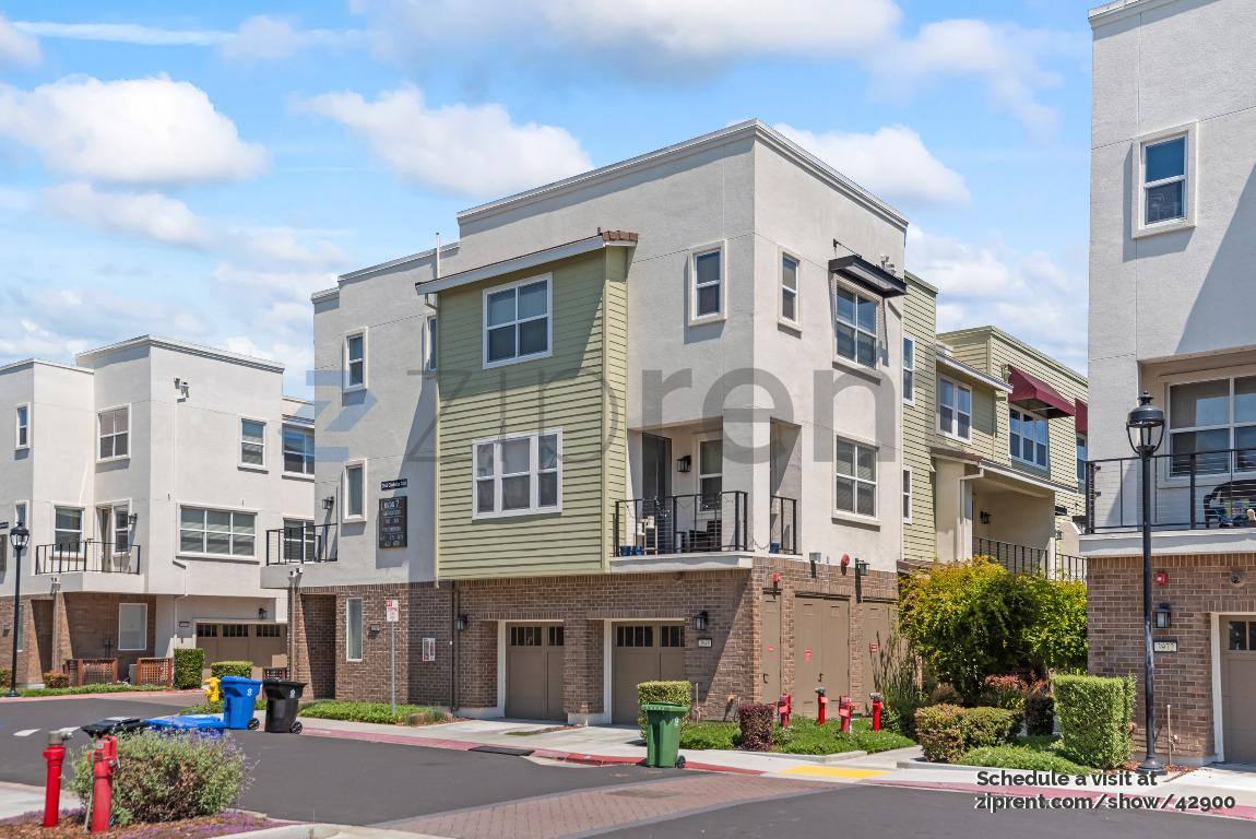 Townhouse for rent at 40711 Penstemon Terrace, Fremont, CA 94538