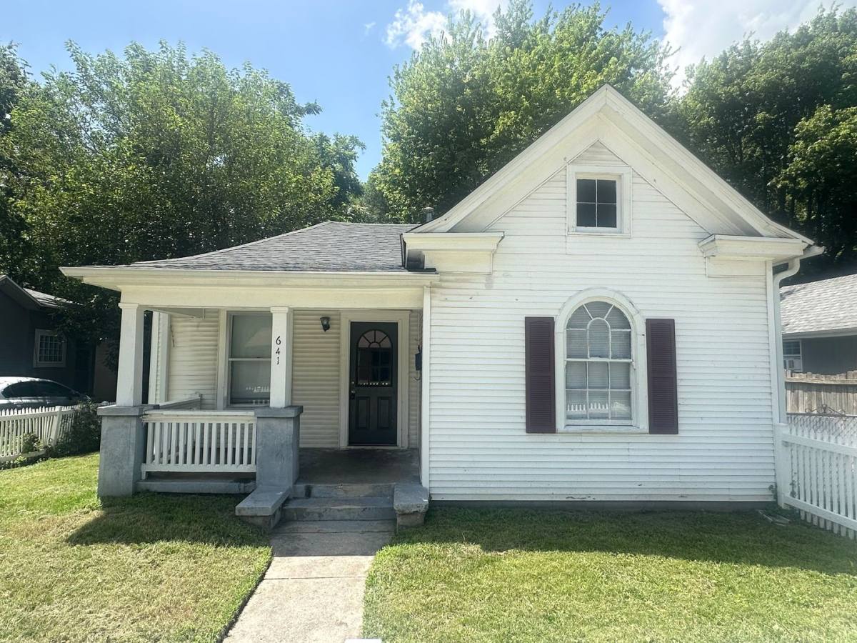 House for rent at 641 S Fort Ave, Springfield, MO 65806