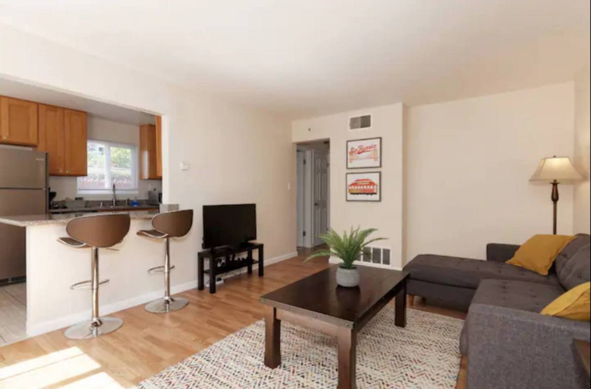 Apartment for rent at 4015 Howe St, Oakland, CA 94611
