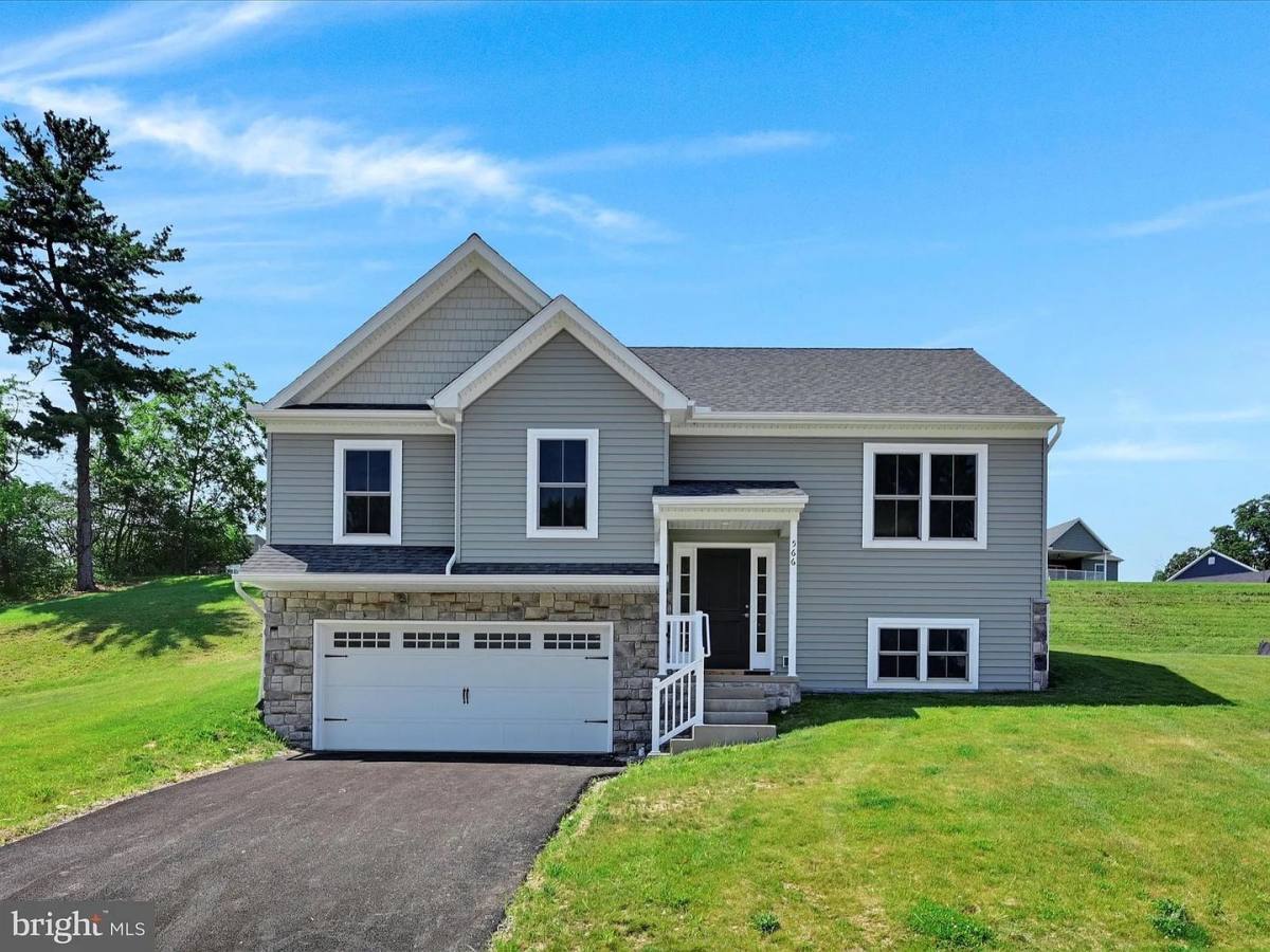 House for rent at 566 Monocacy Trail, Spring Grove, PA 17362