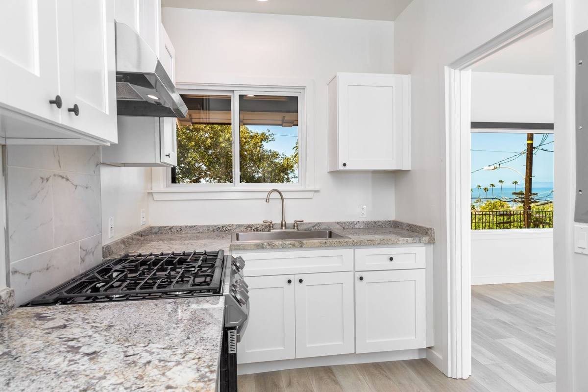 Apartment for rent at 1313 Buena Vista St, Ventura, CA 93001