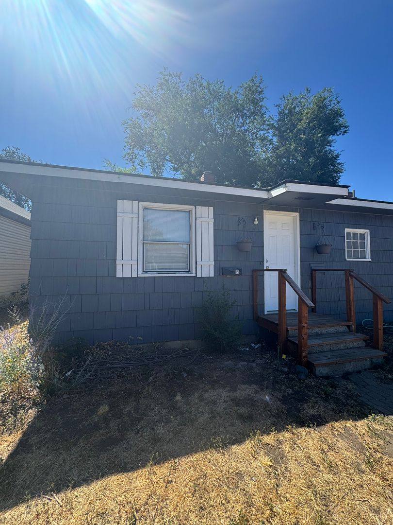 House for rent at 203 1 2 S Pine, Ellensburg, WA 98926