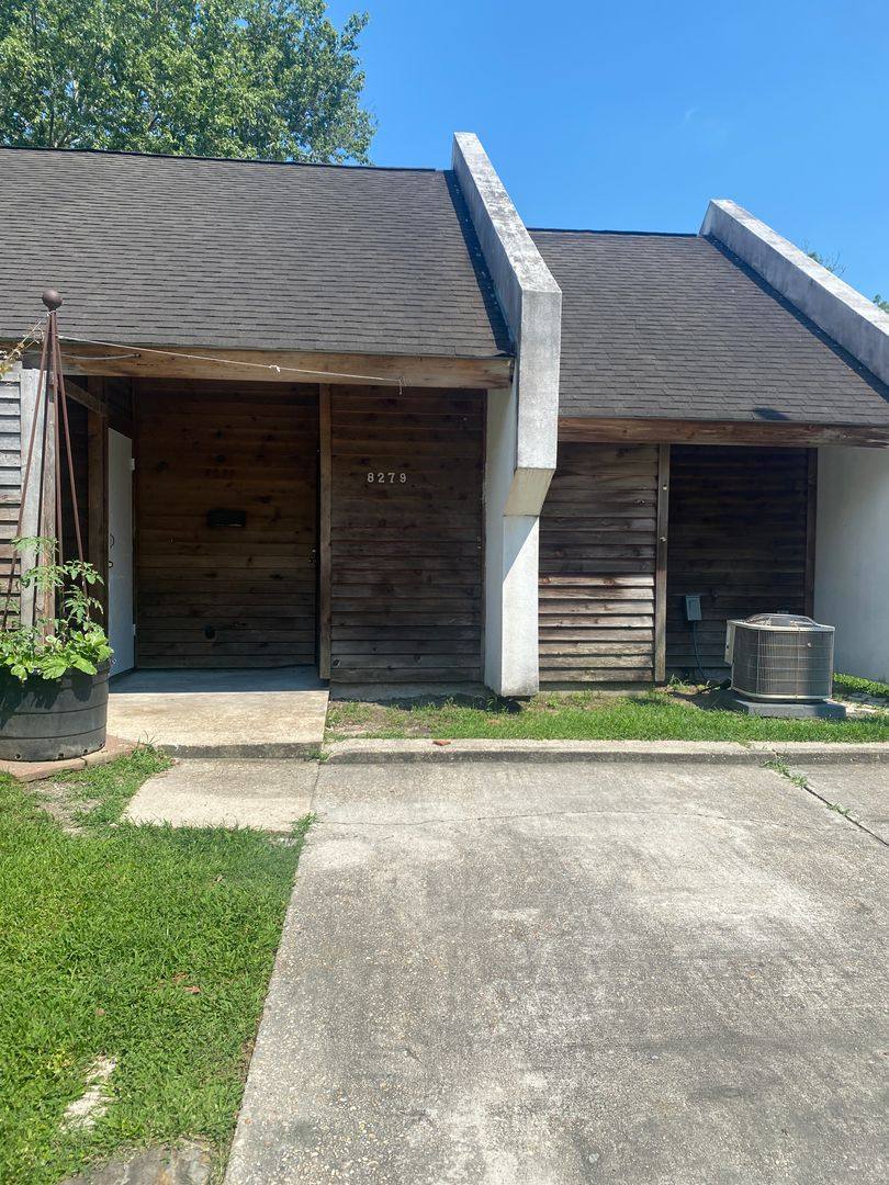 Apartment for rent at 8279 Bayou Fountain Ave, Baton Rouge, LA 70820