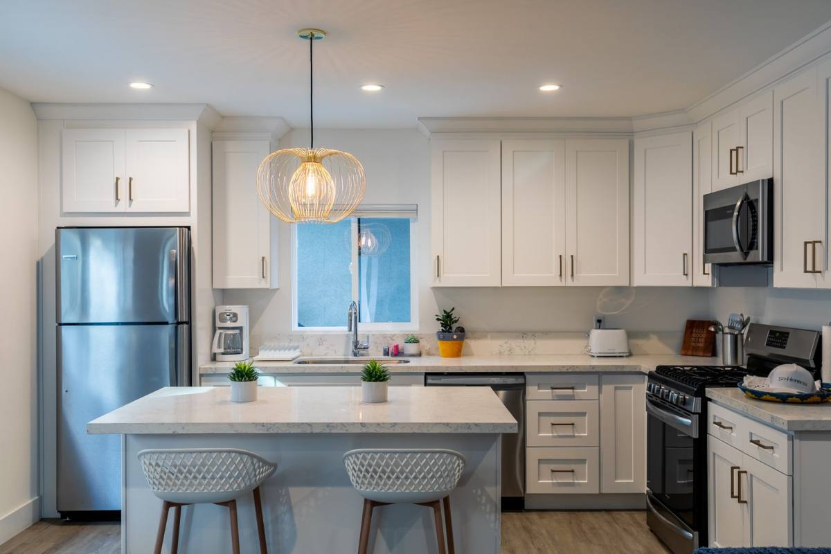 Apartment for rent at 350 Hermosa Ave, Hermosa Beach, CA 90254