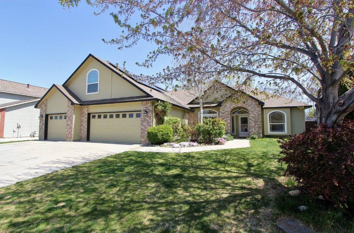 House for rent at 2074 S Tollgate Way, Boise, ID 83709