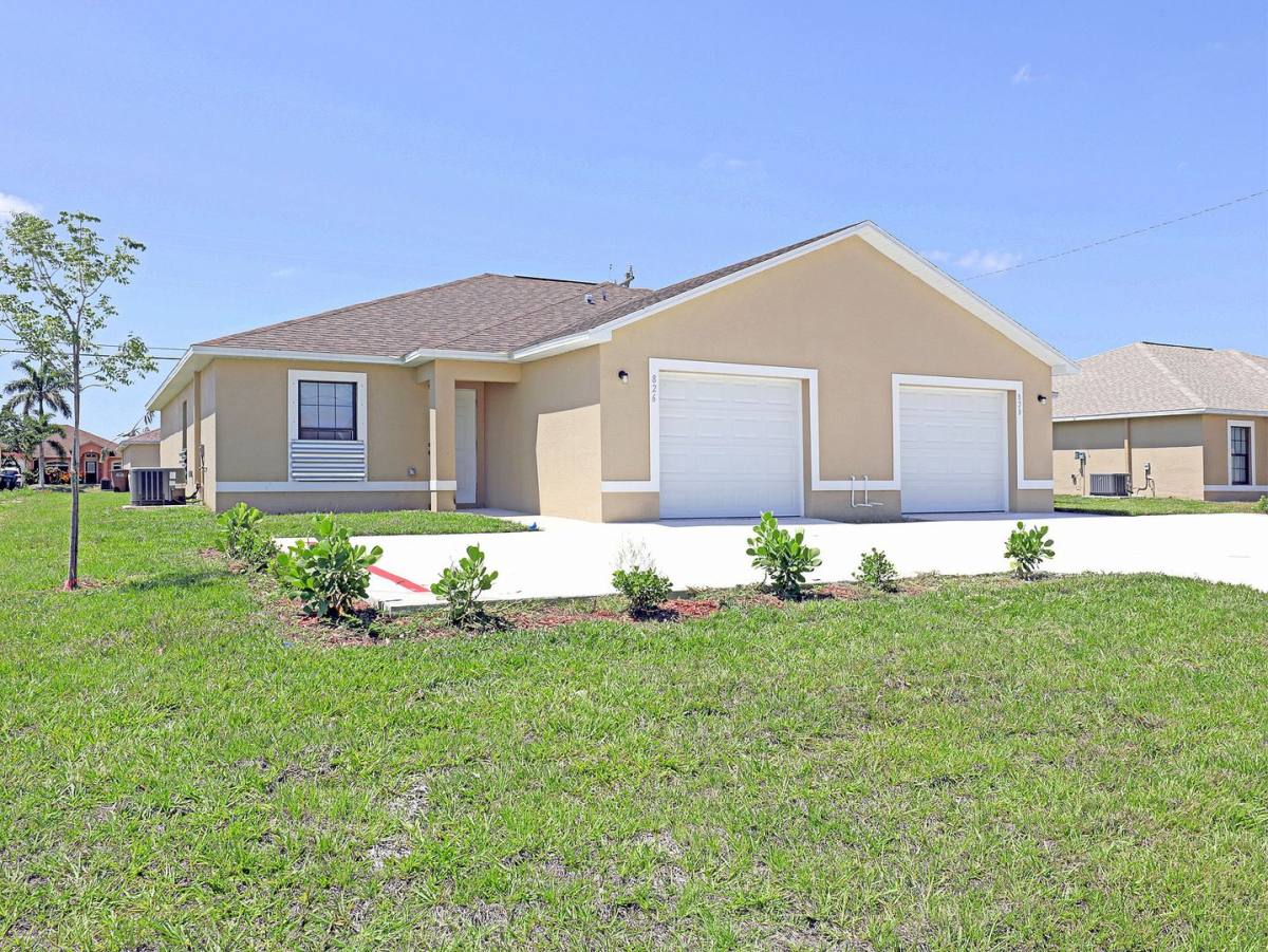 Apartment for rent at 826 Gleason Parkway, Cape Coral, FL 33914