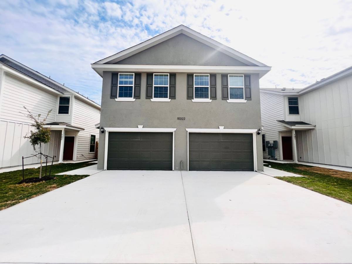 Townhouse for rent at 10322 Lynwood Village, San Antonio, TX 78245