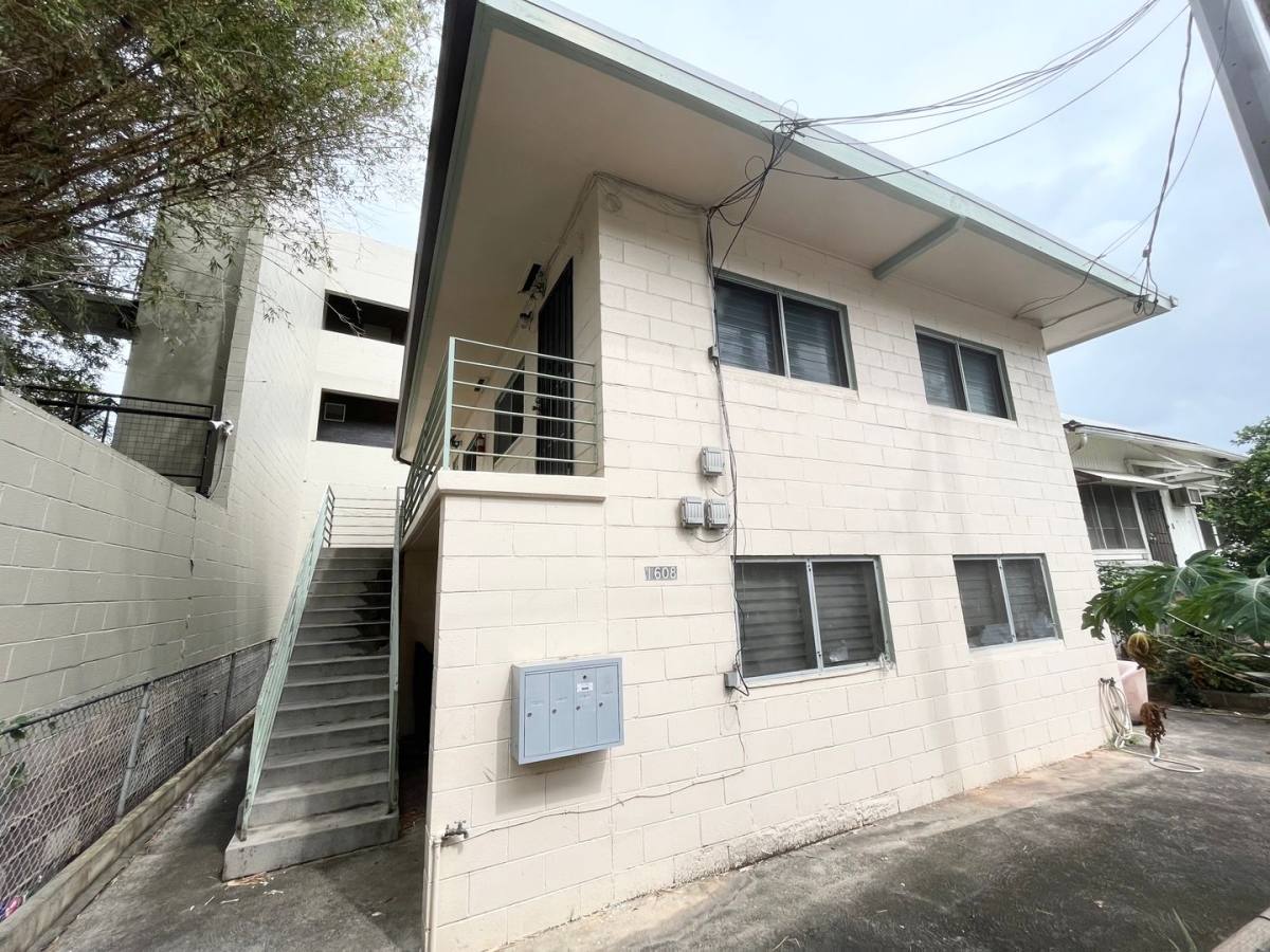 Apartment for rent at 1608 Cottage Walk, Honolulu, HI 96813