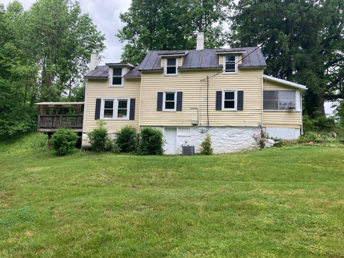 House for rent at 14115 Cuba Rd, Cockeysville, MD 21030