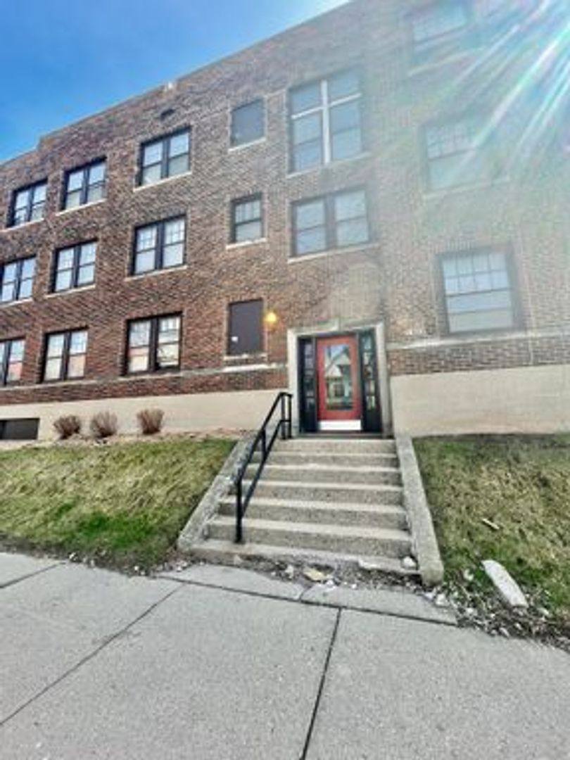 Apartment for rent at 1805 E Park Place, Milwaukee, WI 53211