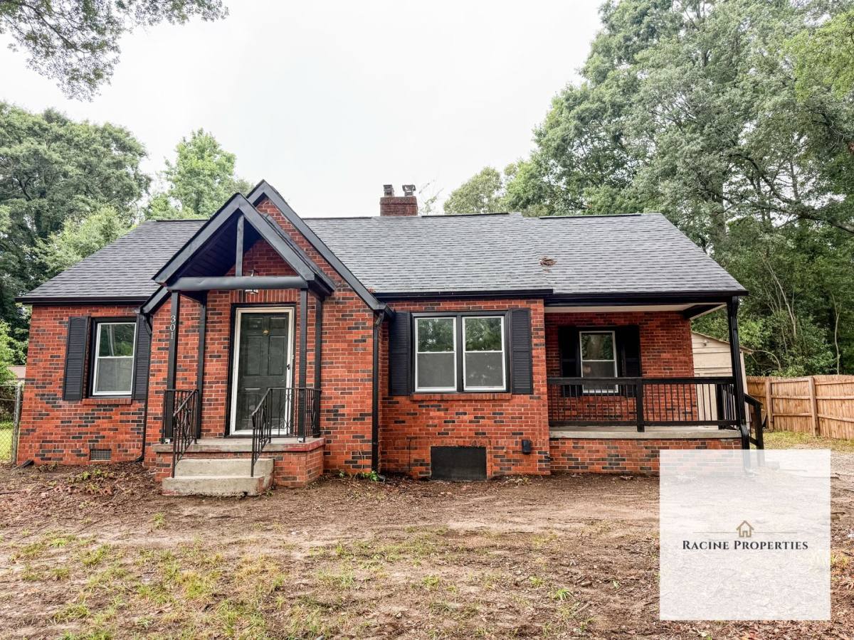 House for rent at 301 Churchill Circle, Greenville, SC 29605