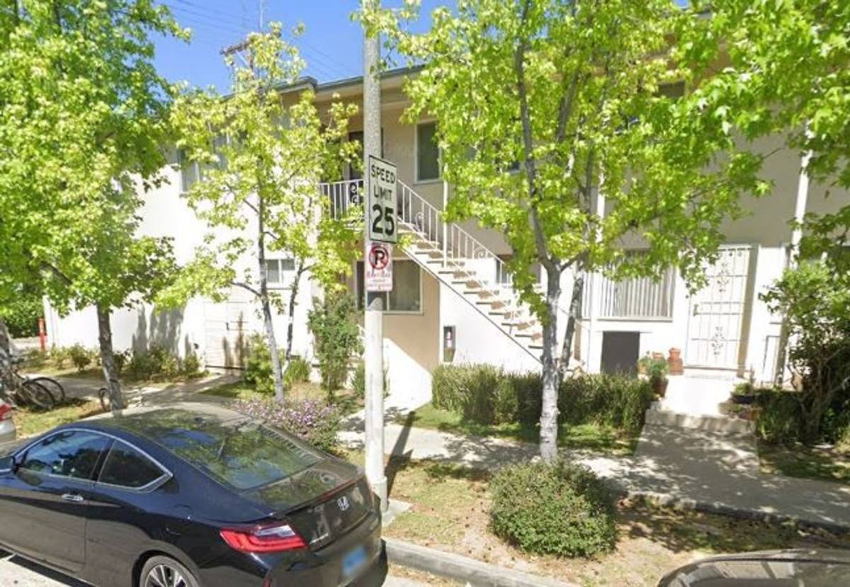 Apartment for rent at 2338-52 Penmar Ave, Venice, CA 90291