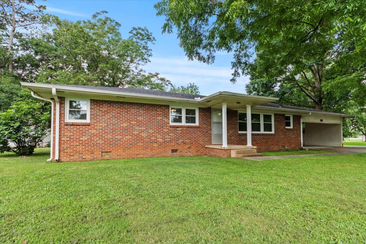 House for rent at 1600 Iris St, Athens, AL 35613