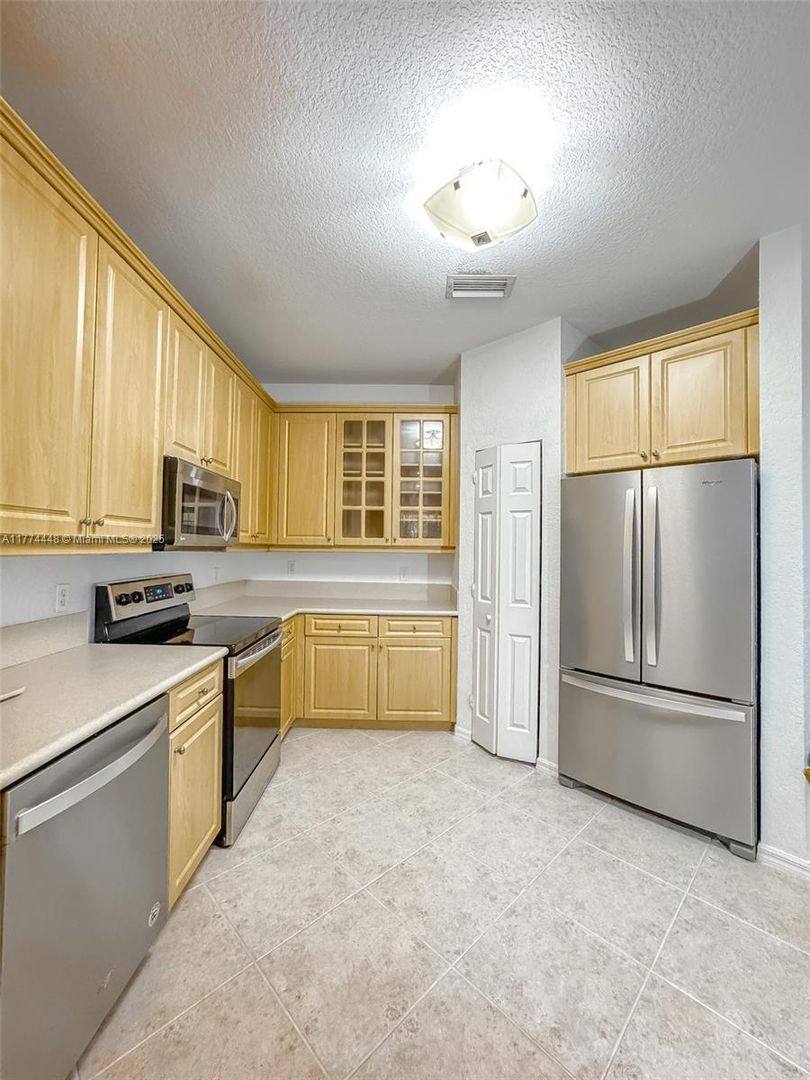 Townhouse for rent at 5737 NW 119th Dr, Pompano Beach, FL 33076