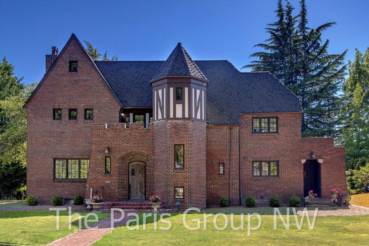 Apartment for rent at 1805 NW Blue Ridge Dr, Seattle, WA 98177