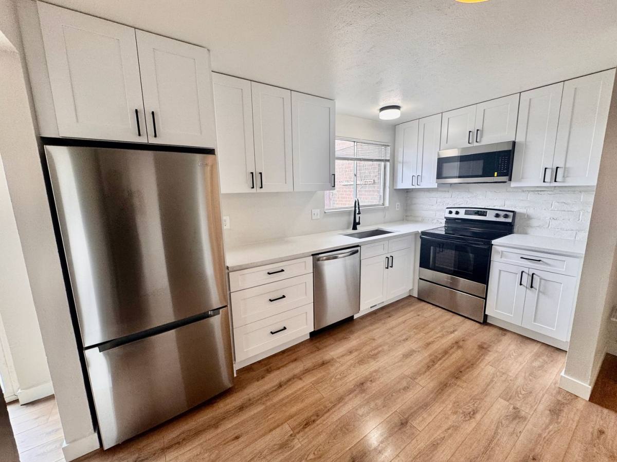 Townhouse for rent at 7962 W Glasgow Place, Littleton, CO 80128