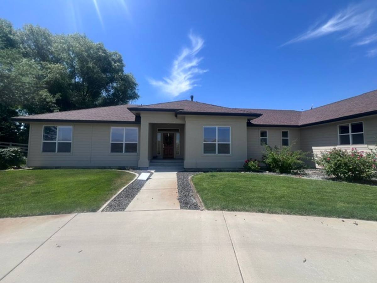 House for rent at 10443 W Deep Canyon Dr, Star, ID 83669