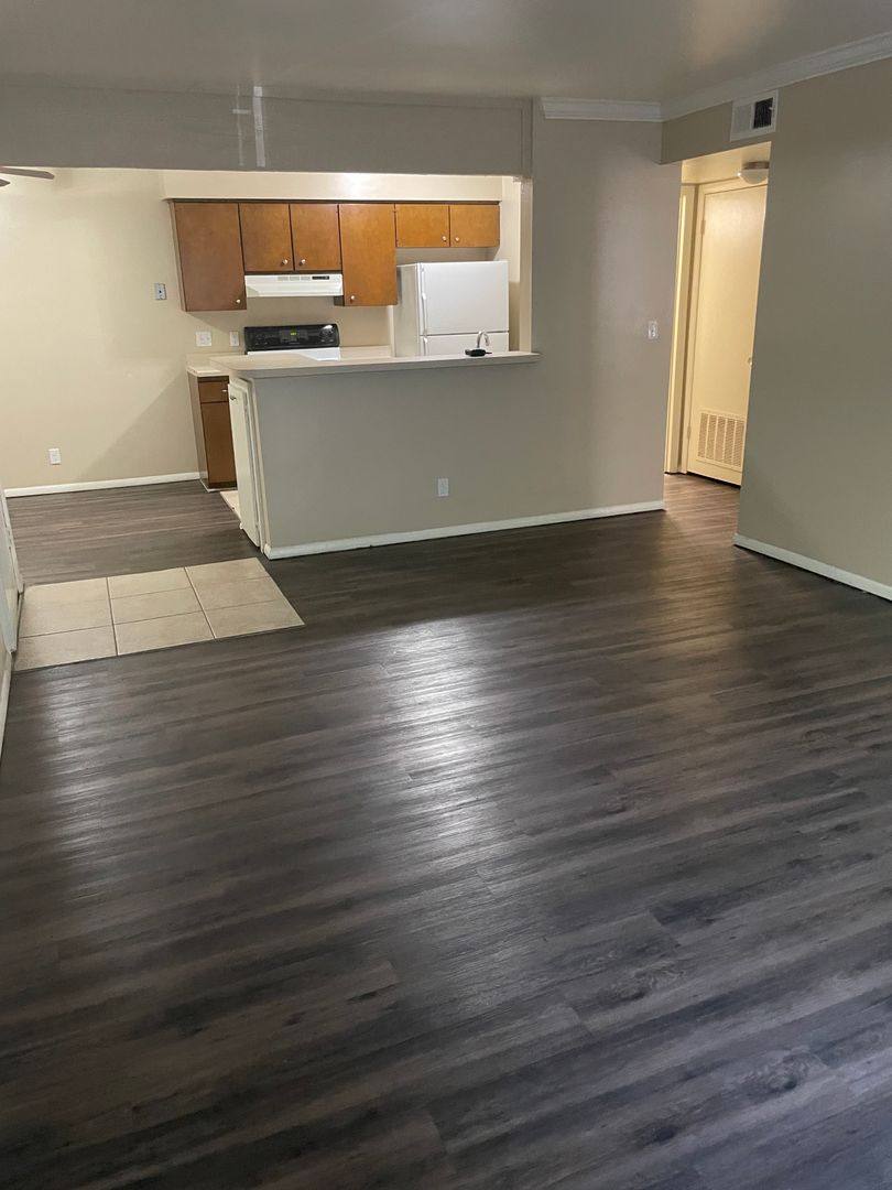 Apartment for rent at 5923 E 33rd Court, Tulsa, OK 74135