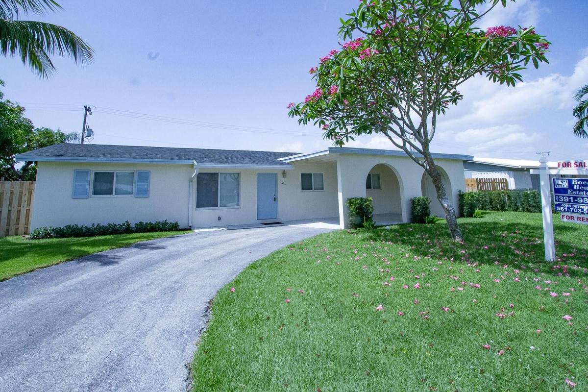 House for rent at 214 SW 3rd St, Boca Raton, FL 33432