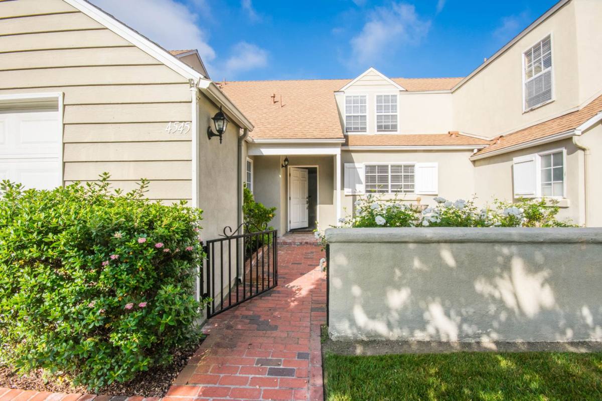 Townhouse for rent at 4545 Essex Court, Carlsbad, CA 92010