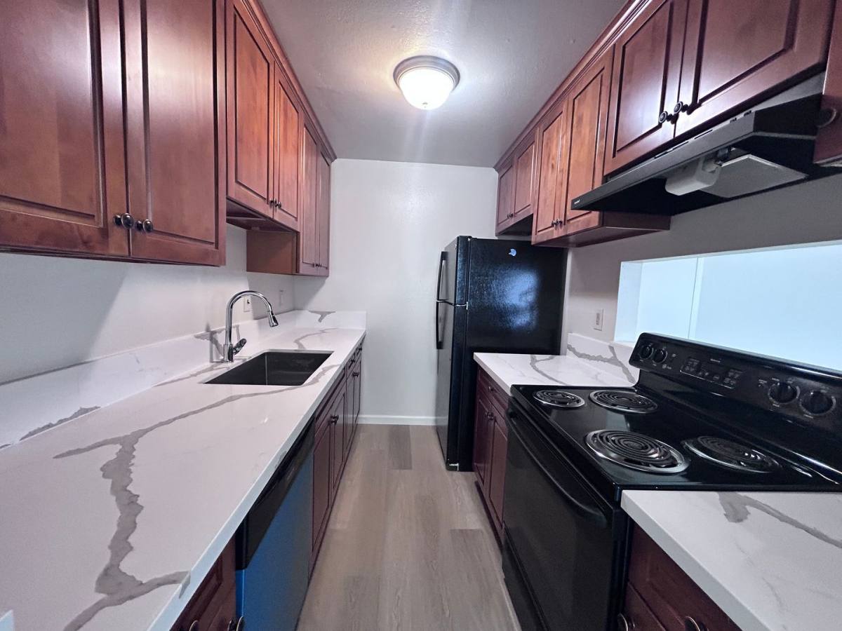 Apartment for rent at 926 Carro Dr, Sacramento, CA 95825
