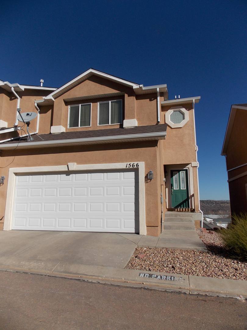 Townhouse for rent at 1566 Garden Vista Gr, Colorado Springs, CO 80904