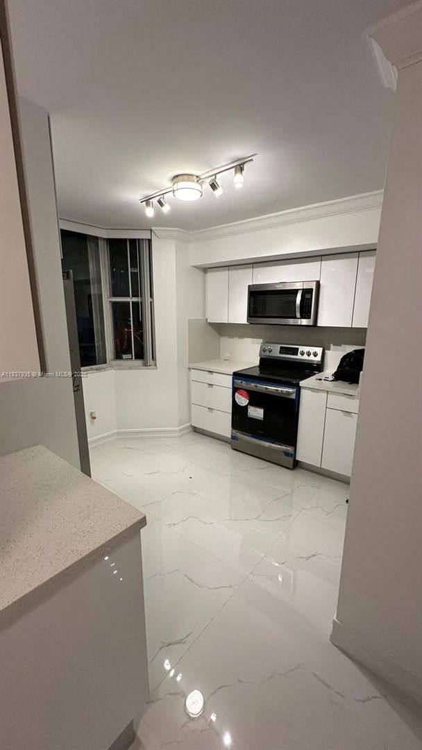 Townhouse for rent at 8680 NW 3rd Lane #303, Miami, FL 33126