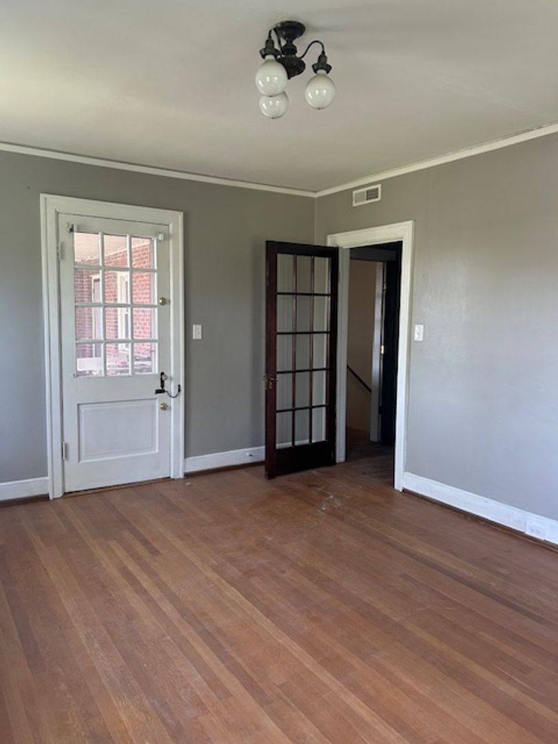 Apartment for rent at 1301 Pickett St, Radford, VA 24141