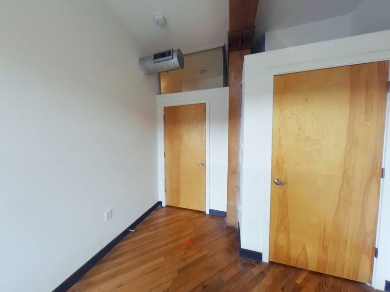 1318 W Broad St, Richmond, VA 23220