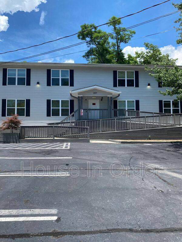 Apartment for rent at 307 8th Ave E #102, Hendersonville, NC 28792