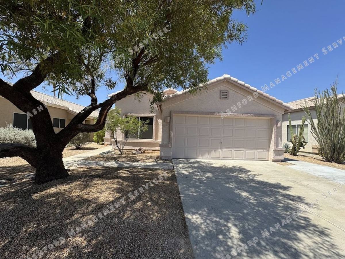 House for rent at 3602 W Saguaro Park Lane, Glendale, AZ 85310
