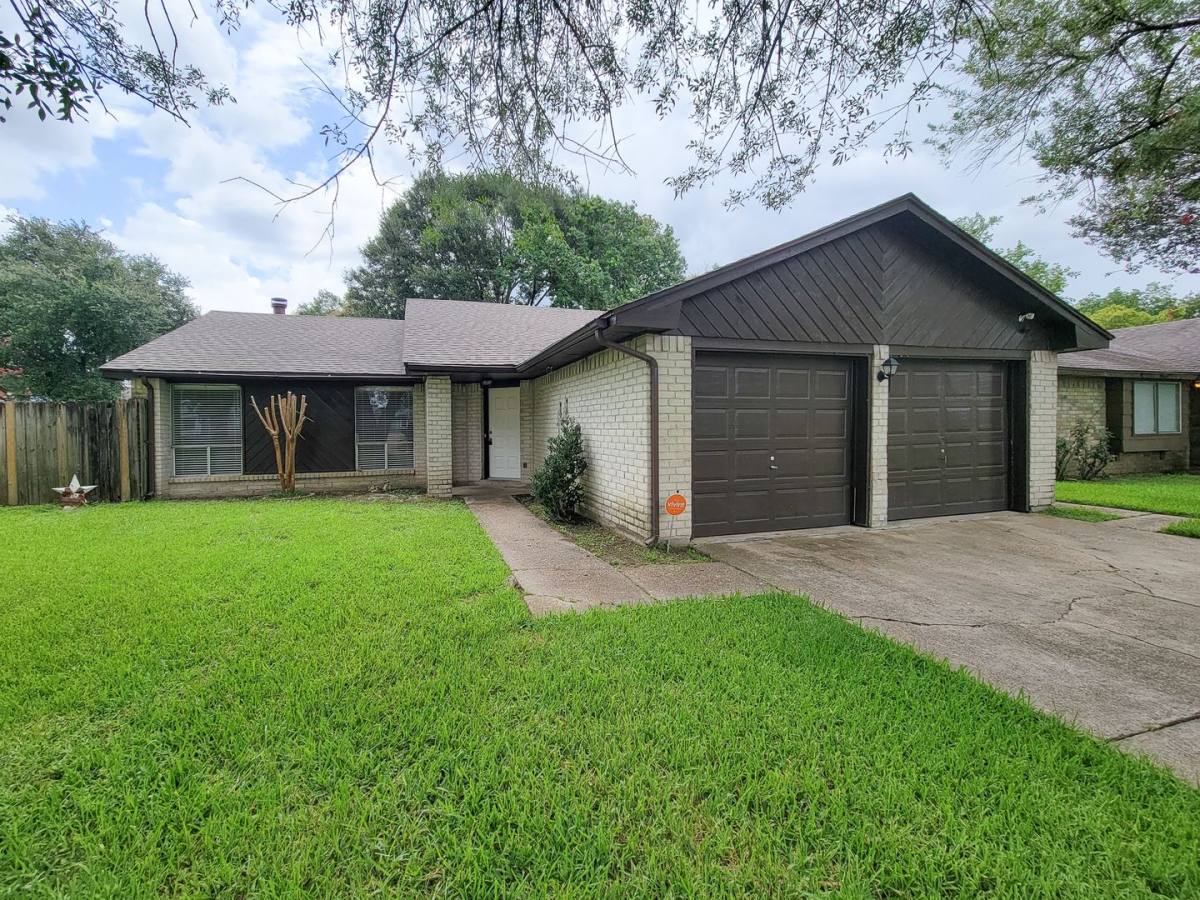 House for rent at 22714 Paradise Gate Dr, Spring, TX 77373
